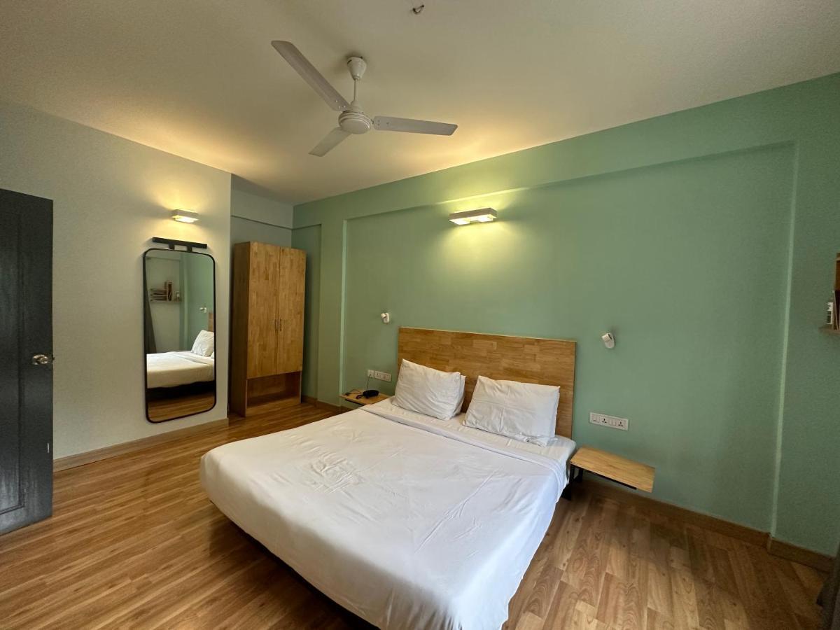 Upar Hotels Indiranagar Бангалор Экстерьер фото