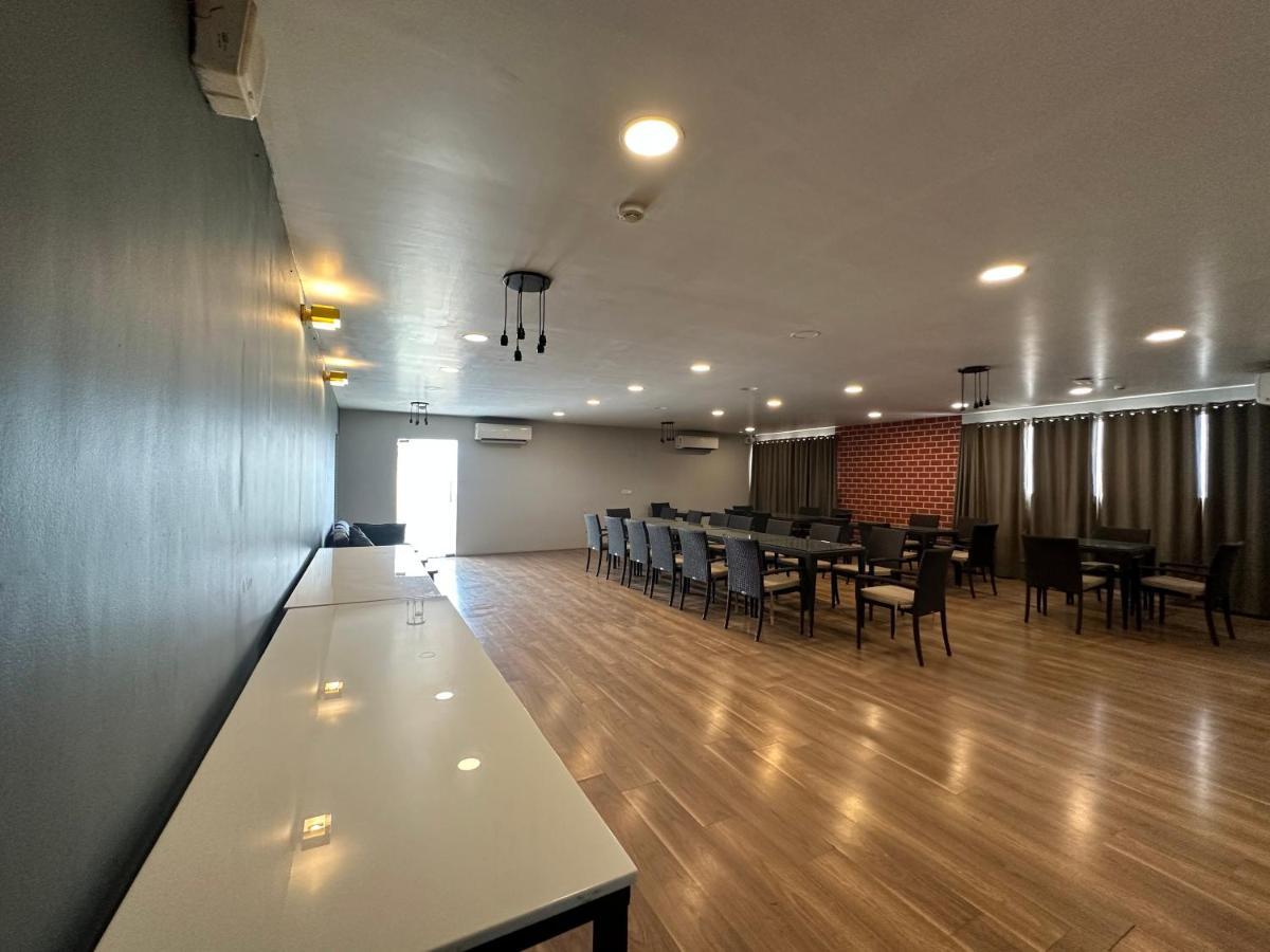 Upar Hotels Indiranagar Бангалор Экстерьер фото