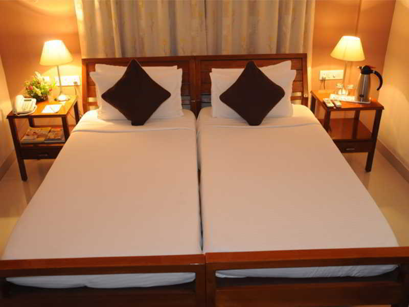 Upar Hotels Indiranagar Бангалор Экстерьер фото